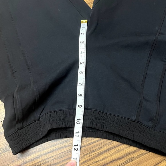 LULULEMON Wanderer Black Cropped Jogger Pants Size 4 - Picture 7 of 8